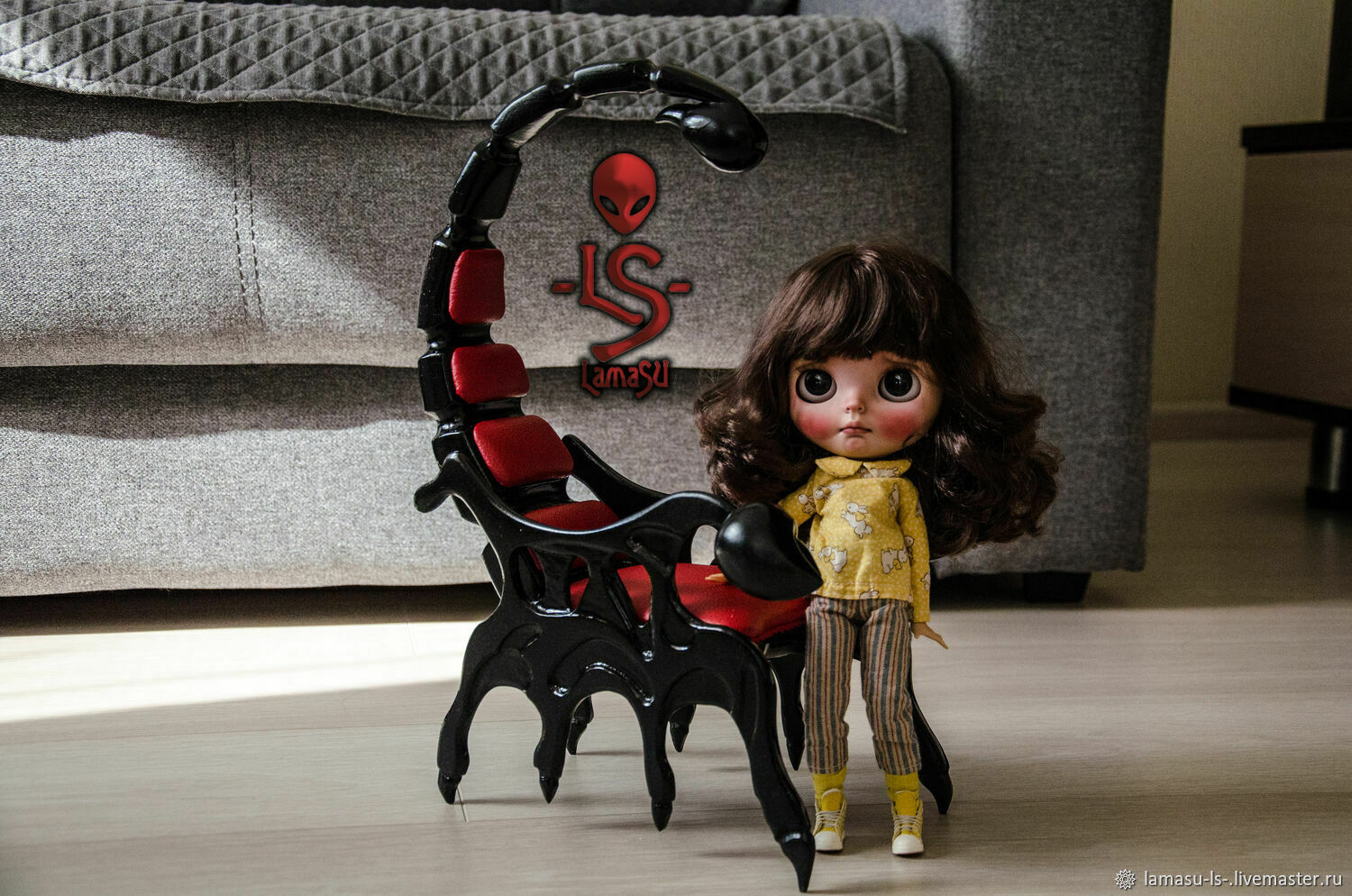 Кресло для маленьких кукол
