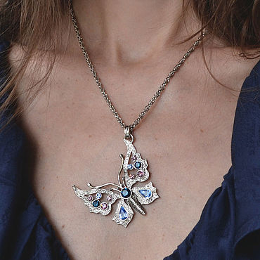 Винтаж ручной работы. Ярмарка Мастеров - ручная работа Винтаж: Колье винтаж 1928 Jewelry с голубой синей бабочкой  под серебро. Handmade.