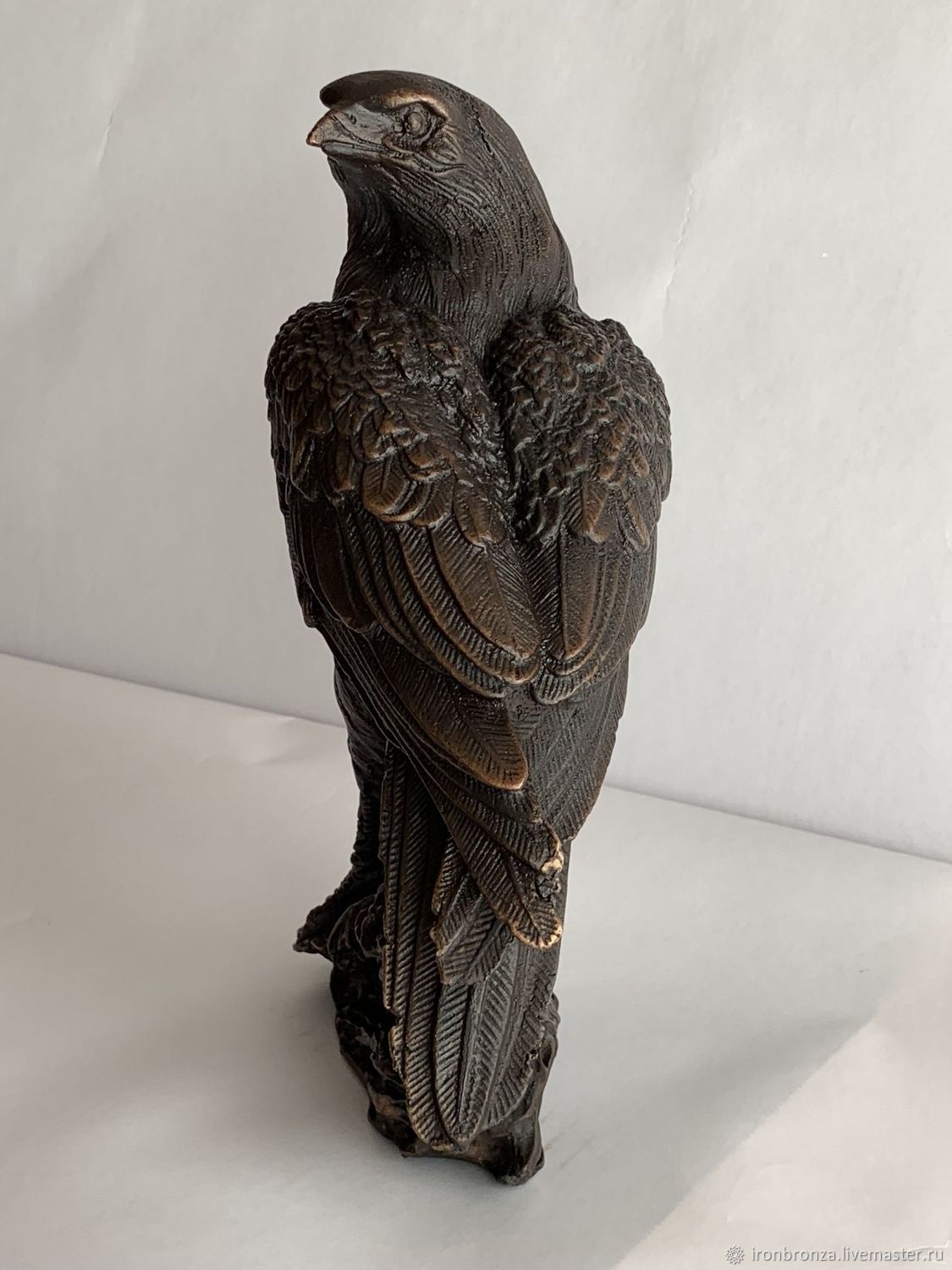 бронза сокол. сокол бронза. Passau статуэтка беркут. купить статуэтку сокола. бронзовая фигурка сокола в царской короне.
