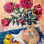 Картины и панно handmade. Livemaster - original item Oil painting with fruit and a bouquet of roses 