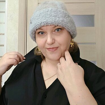 Аксессуары ручной работы. Ярмарка Мастеров - ручная работа Шапка теплая пушистая Подарок женщине Маме Модная День рождения. Handmade.