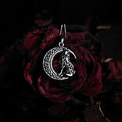 Украшения handmade. Livemaster - original item Wolf howling at the moon — silver pendant on a silver chain. Handmade.