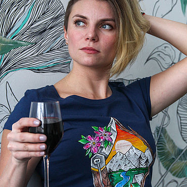 Bearbrick Coco Chanel hand-painted t-shirt – купить на Ярмарке