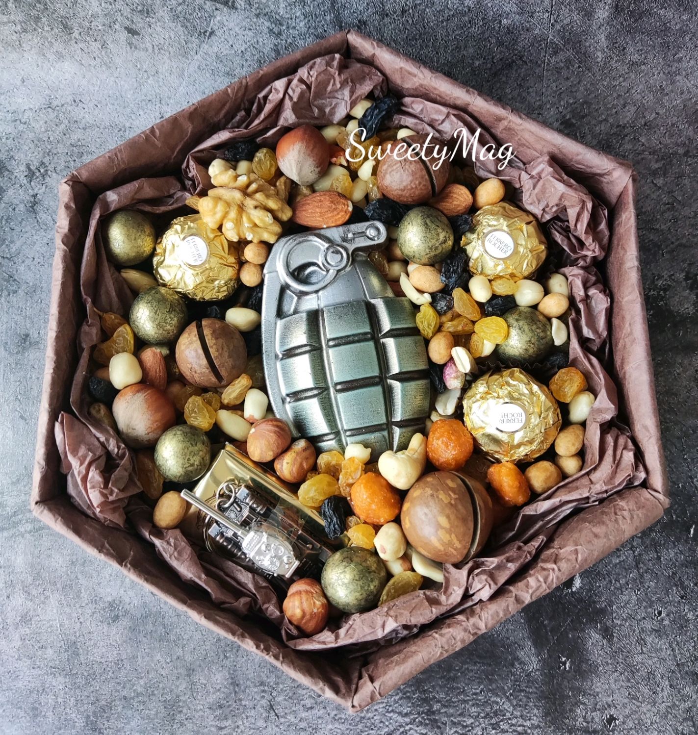 Мужской бокс с орехами и сладостями "Граната" – заказать на Ярмарке ...