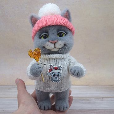 Куклы и игрушки ручной работы. Ярмарка Мастеров - ручная работа Войлочная игрушка: Котик с петушком. Handmade.