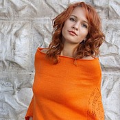 Белая с оранжевым блузка