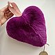 Сердце гигантское из натурального меха, фуксия, 24 см. Подушки. Мастерская OnlyFur. Интернет-магазин Ярмарка Мастеров.  Фото №2