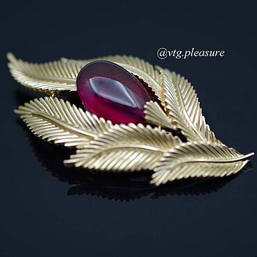 Винтаж ручной работы. Ярмарка Мастеров - ручная работа Винтаж: Брошь Trifari. Handmade.