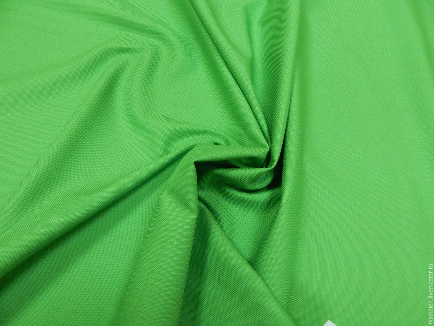 Хлопок зеленого цвета. Ткань Тиси цв.светло салатовый. Хлопок ткань зеленая. Ткань салатовая хлопковая. Ткань хлопчатобумажная зелёная.
