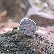 Серебряное кольцо ручной работы с аметистом "Мистический свет" 16мм