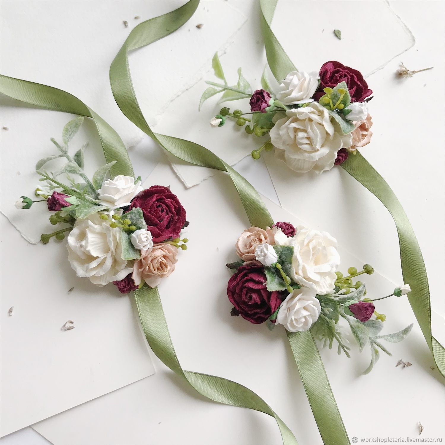 Браслеты из цветов для подружек невесты