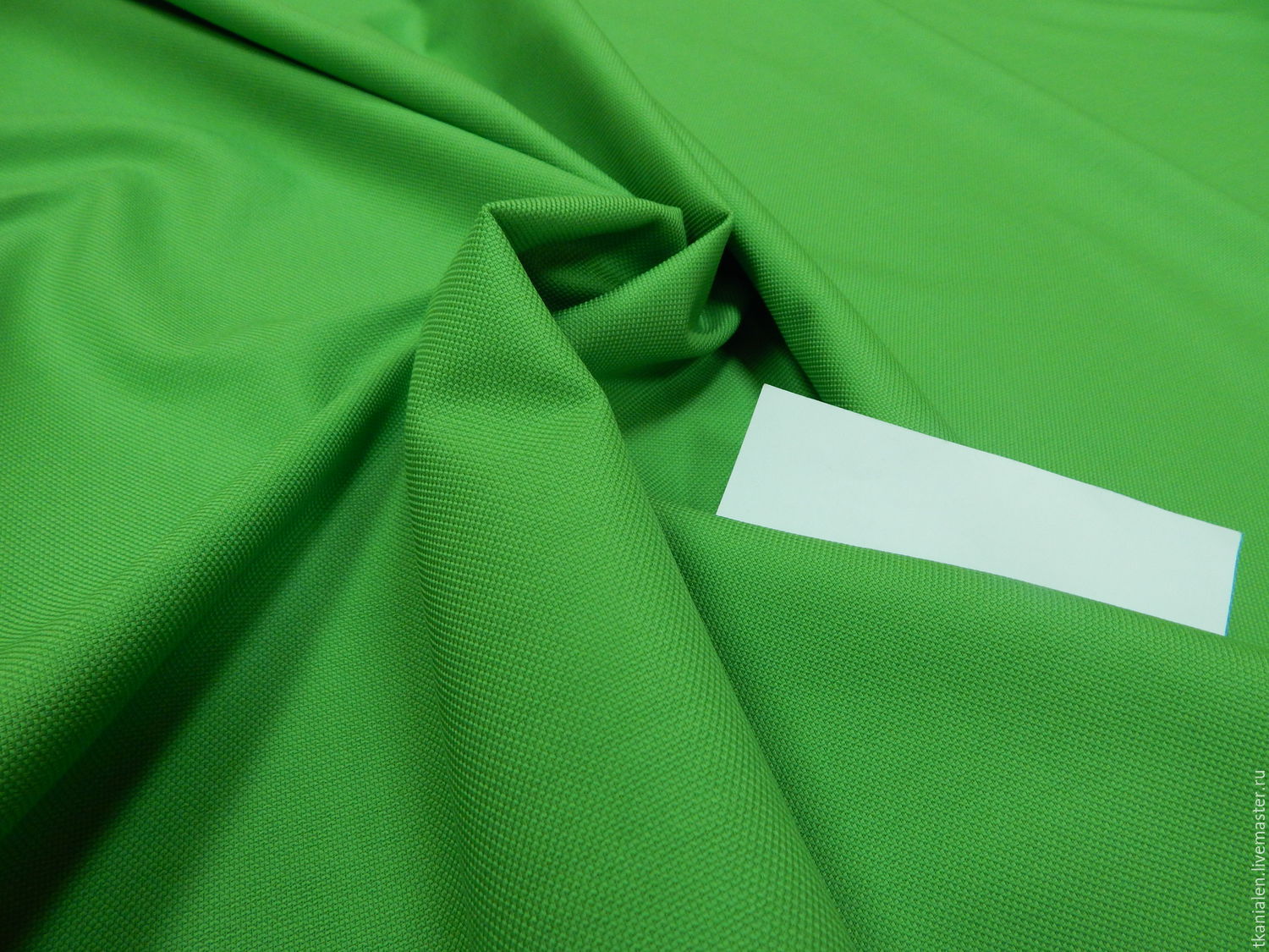 Хлопок зеленого цвета. Хлопок ткань зеленая. Ткань хлопчатобумажная зелёная. Салатовая ткань. Ткань салатовая хлопковая.