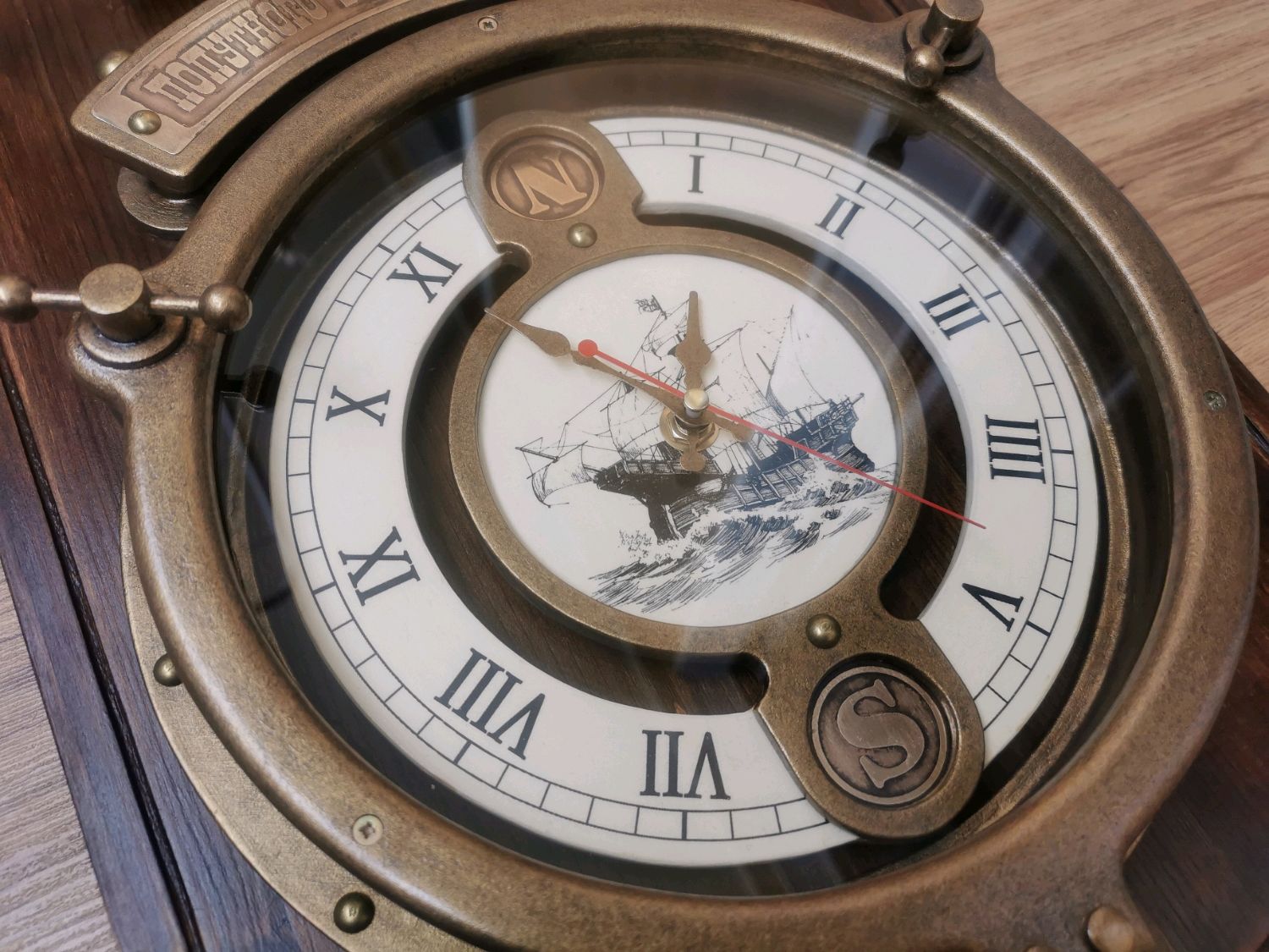 Наручные часы с морской тематикой