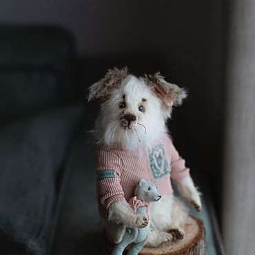 Куклы и игрушки ручной работы. Ярмарка Мастеров - ручная работа Белый пес по кличке Лунь(теплое сердце). Handmade.