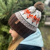 Зимняя теплая женская шапка с помпоном