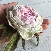 Украшения handmade. Livemaster - original item Brooch made of wool felt Ranunculus pale pink. Handmade.