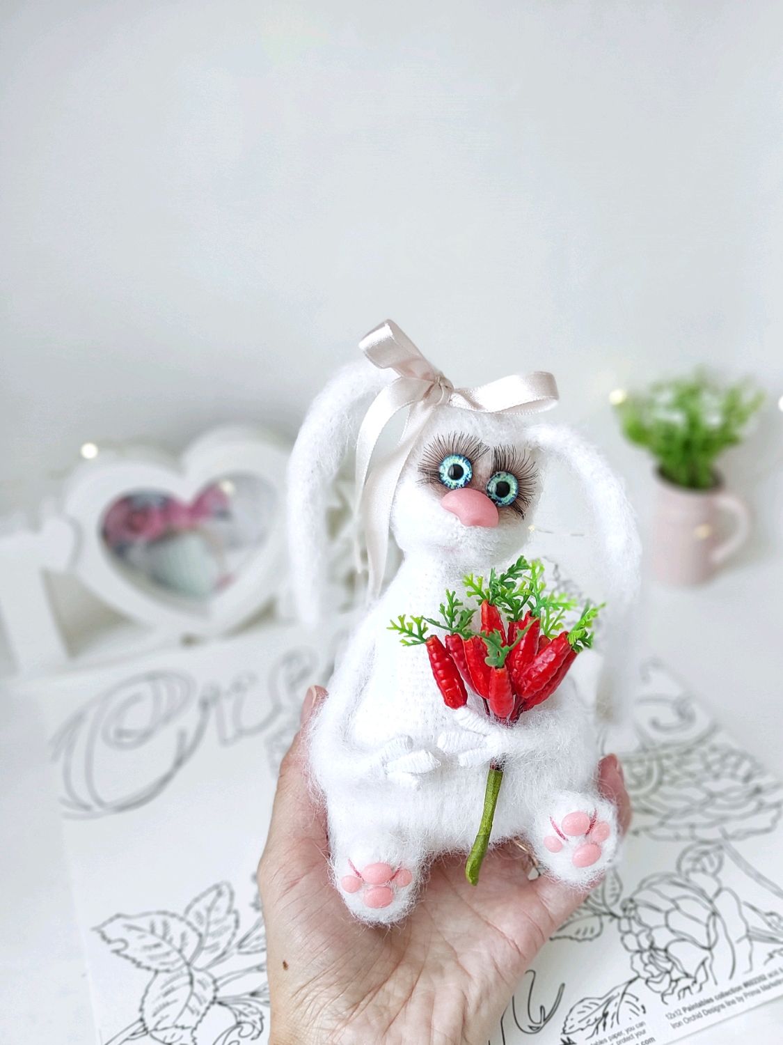 Зайка с букетом