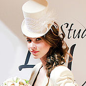 hats: Straw takes. Color white