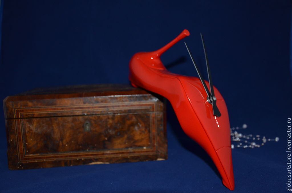 Часы \"Красная туфелька на шпильке\" купить в интернет-магазине Ярмарка ...