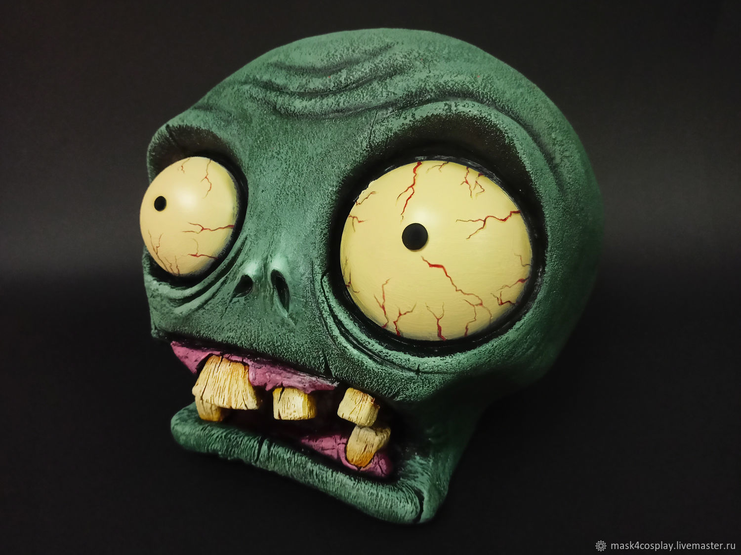 Маска Зомби из игры Zombie from Plants vs. Zombies Cosplay Mask Helmet в  интернет-магазине Ярмарка Мастеров по цене 16000 ₽ – QECWIRU | Маски  персонажей, Москва - доставка по России