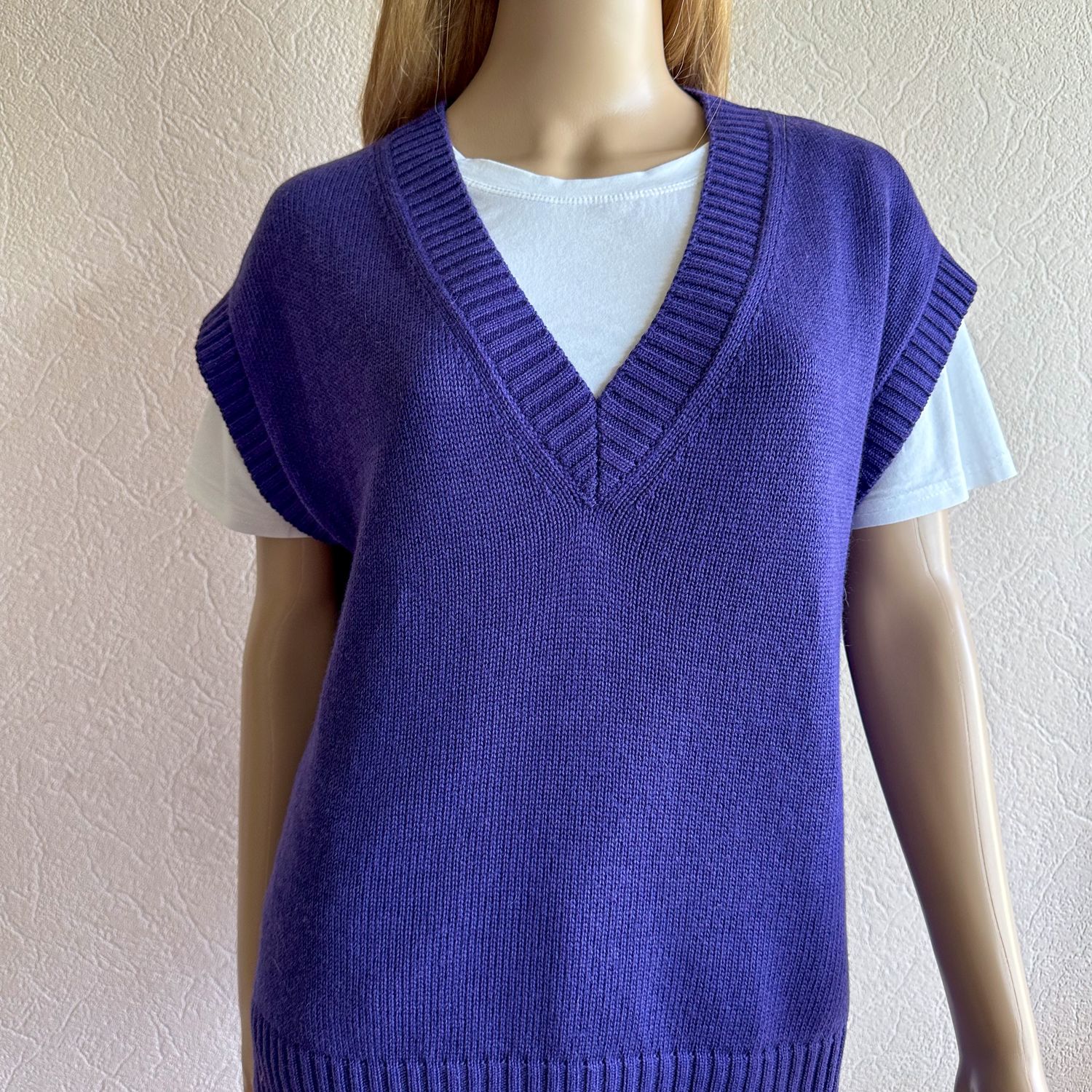 Жилет вязаный купить в интернет-магазине Ярмарка Мастеров по цене 5600 ...