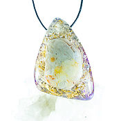 Pendant organic, organdy amulet: mining quartz, malachite