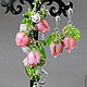 Браслет лэмпворк розы в саду 
Браслет выполнен из  скульптурных стеклянных бусин ручной работы в технике лэмпворк | lampwork