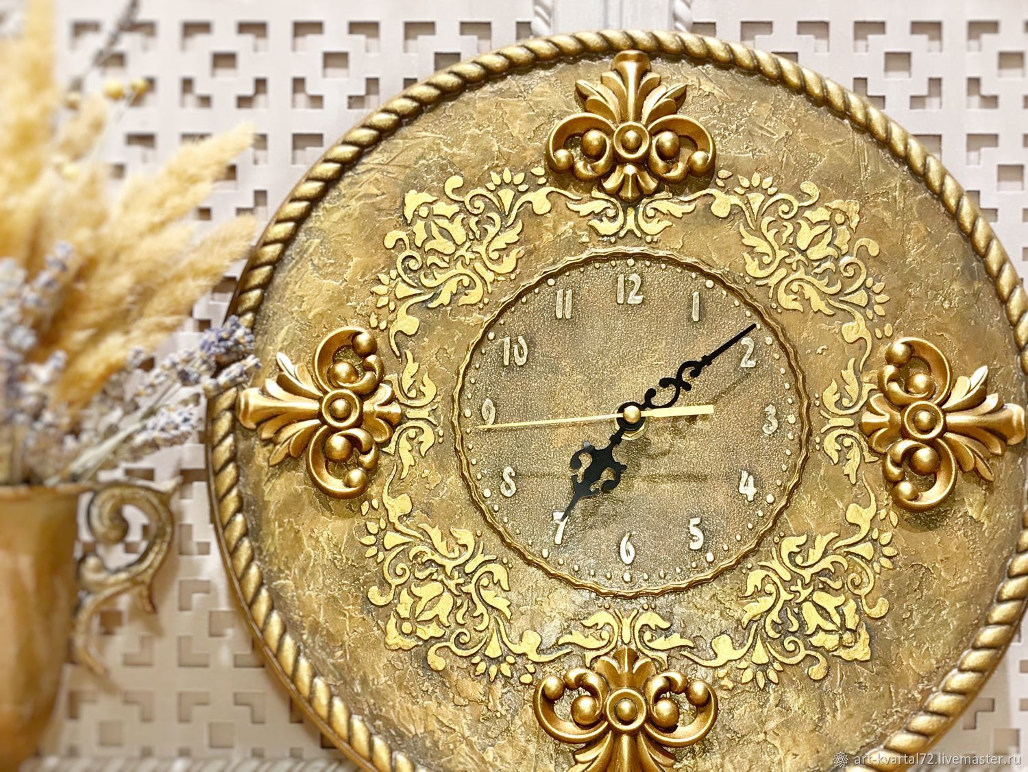 Часы настенные классические бронза