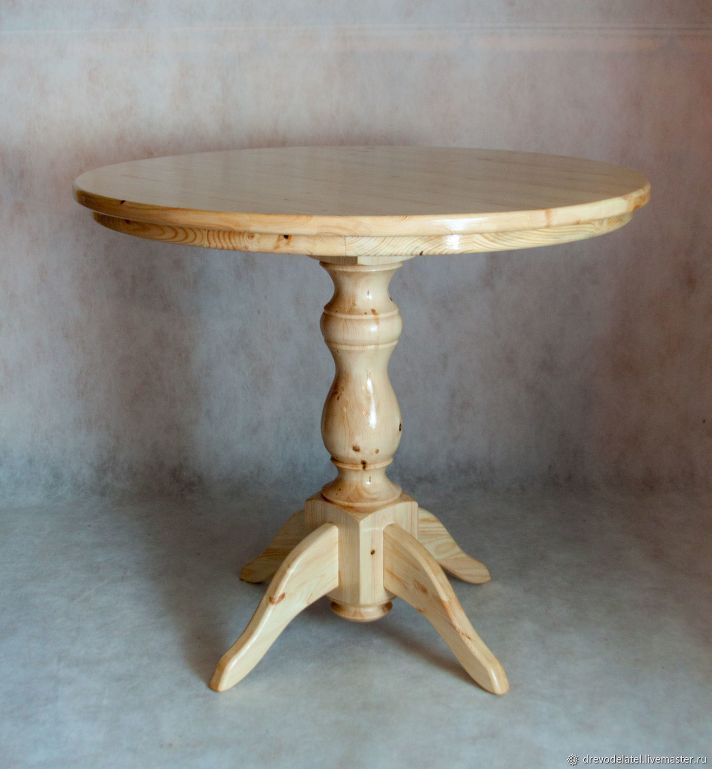 круглый деревянный стол на одной ножке своими руками