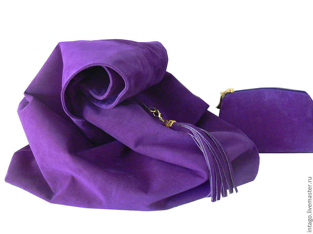 предметы сиреневого цвета. фиолетовый цвет. сиреневые аксессуары в одежде. товары фиолетового цвета. аксессуары к фиолетовому платью.