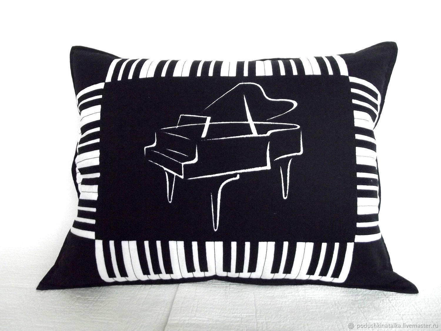 Подушка для музыканта