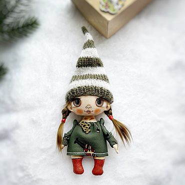 Новогодняя елочная игрушка Кукла лыжница