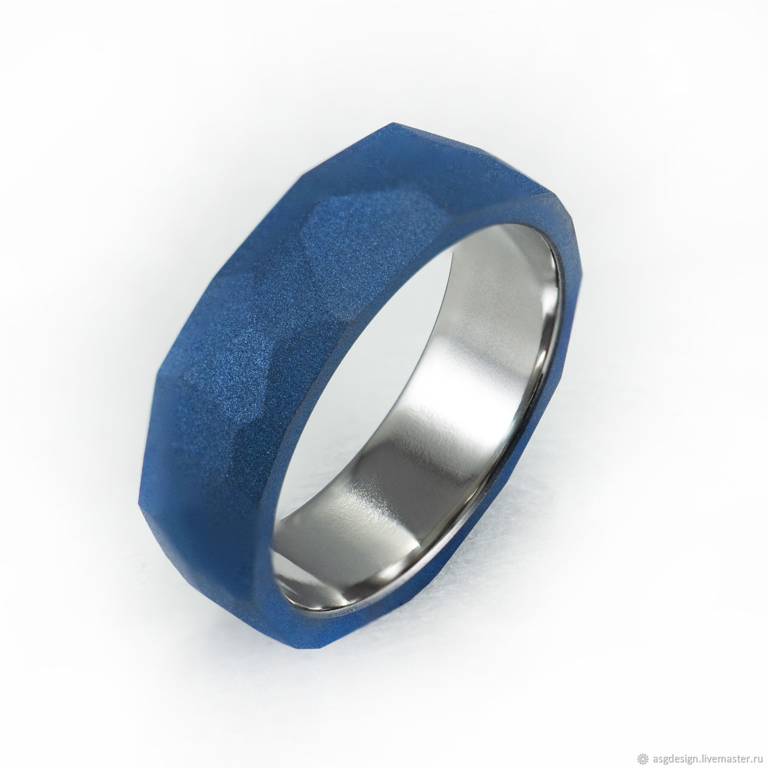 Титановое кольцо купить. Синее кольцо EPCOS. Кольцо из титана фирма сияние Jewel. Титановые кольца. Титановое кольцо синее.