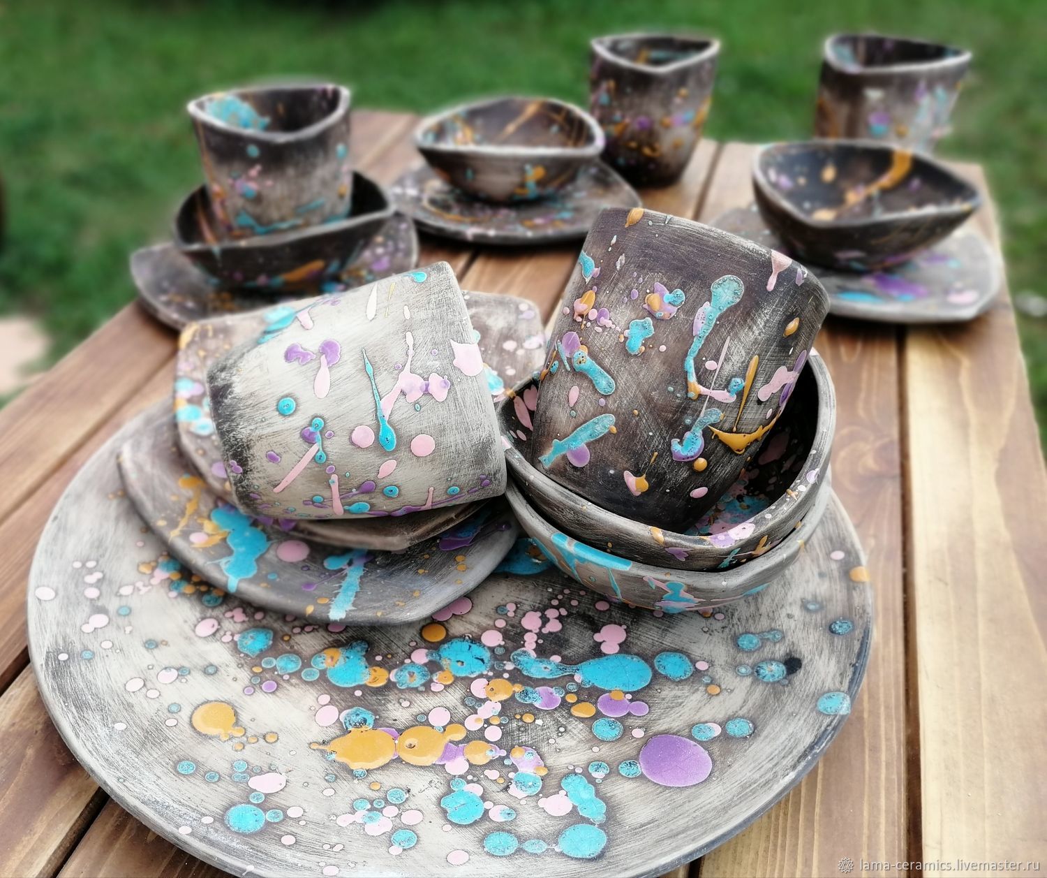 Купить тарелки красноярск. Посуда Ядран керамика чайный. Красивая керамическая посуда. Необычная керамическая посуда. Авторская керамическая посуда.