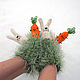 Заказать Шерстяные женские варежки на любую руку заяц любит морковку. Galka-toys. Ярмарка Мастеров. . Варежки Фото №3