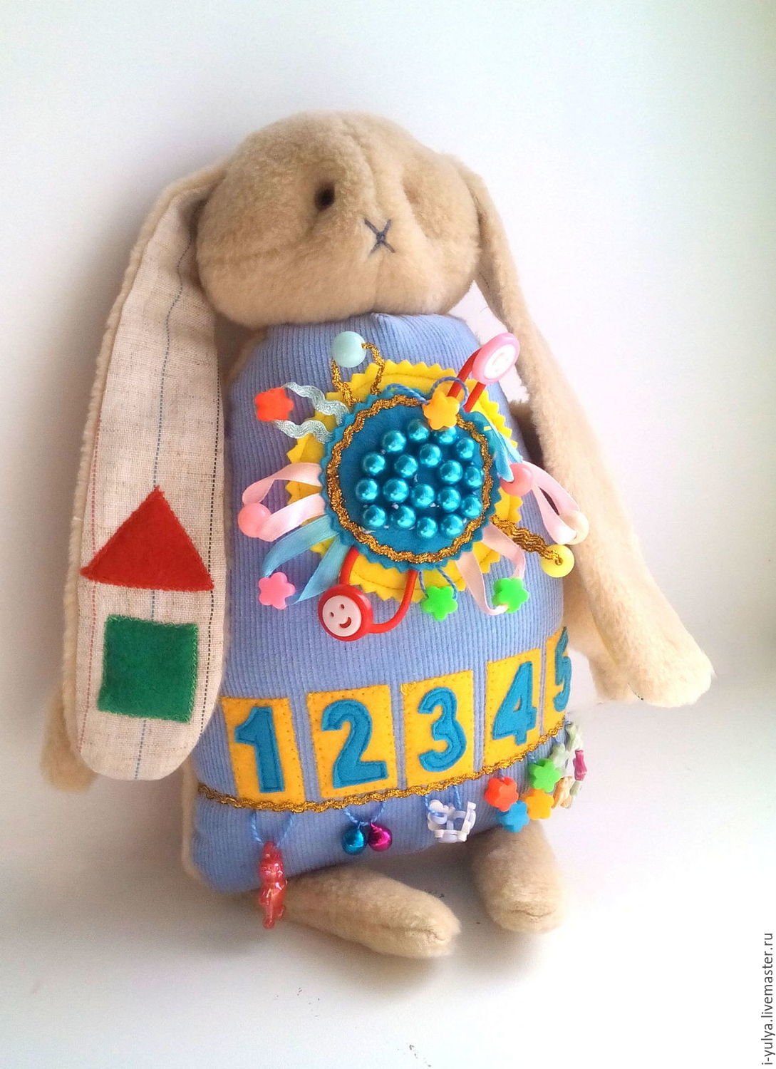 развивающая игрушка заяц. заяц развивающий. кролик питер беатрис поттер игрушки. музыкальный заяц игрушка. игрушка умка зайка-сказочник сутеев.