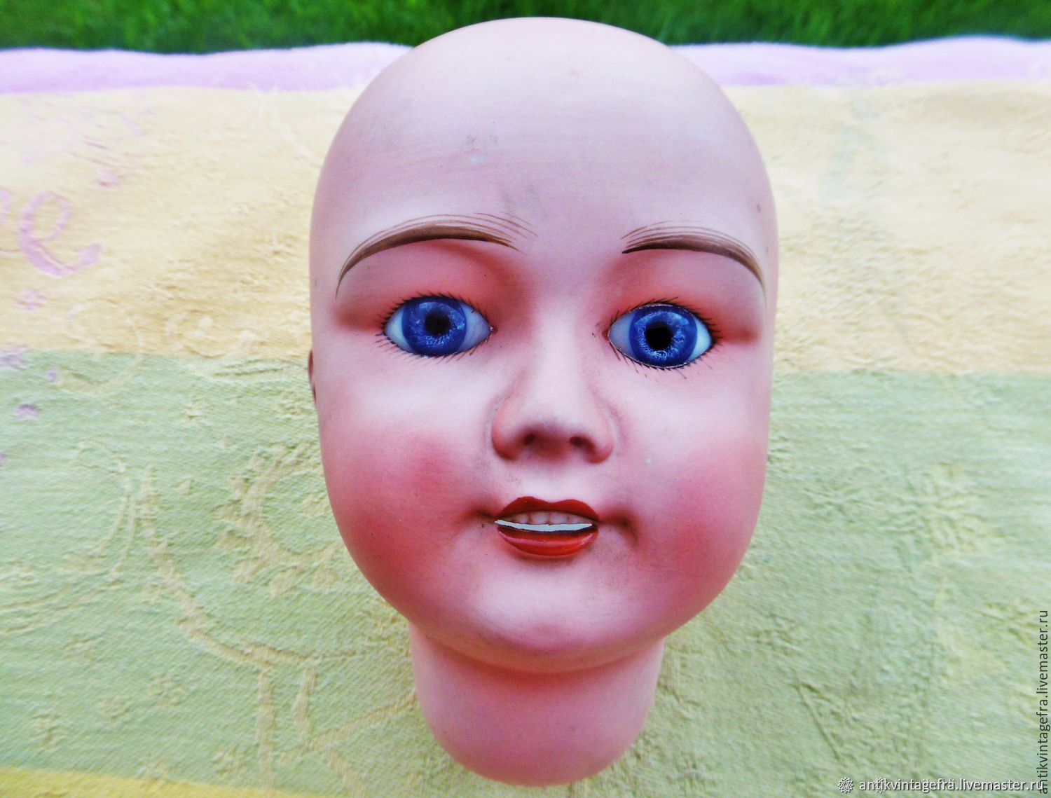 Голова пупса. Голова куклы. Голова куклы маленькая. Голова антикварной куклы.