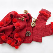 Сиреневый вязаный шарф,палантин  с  помпонами  из меха