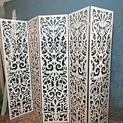 Carved screen 