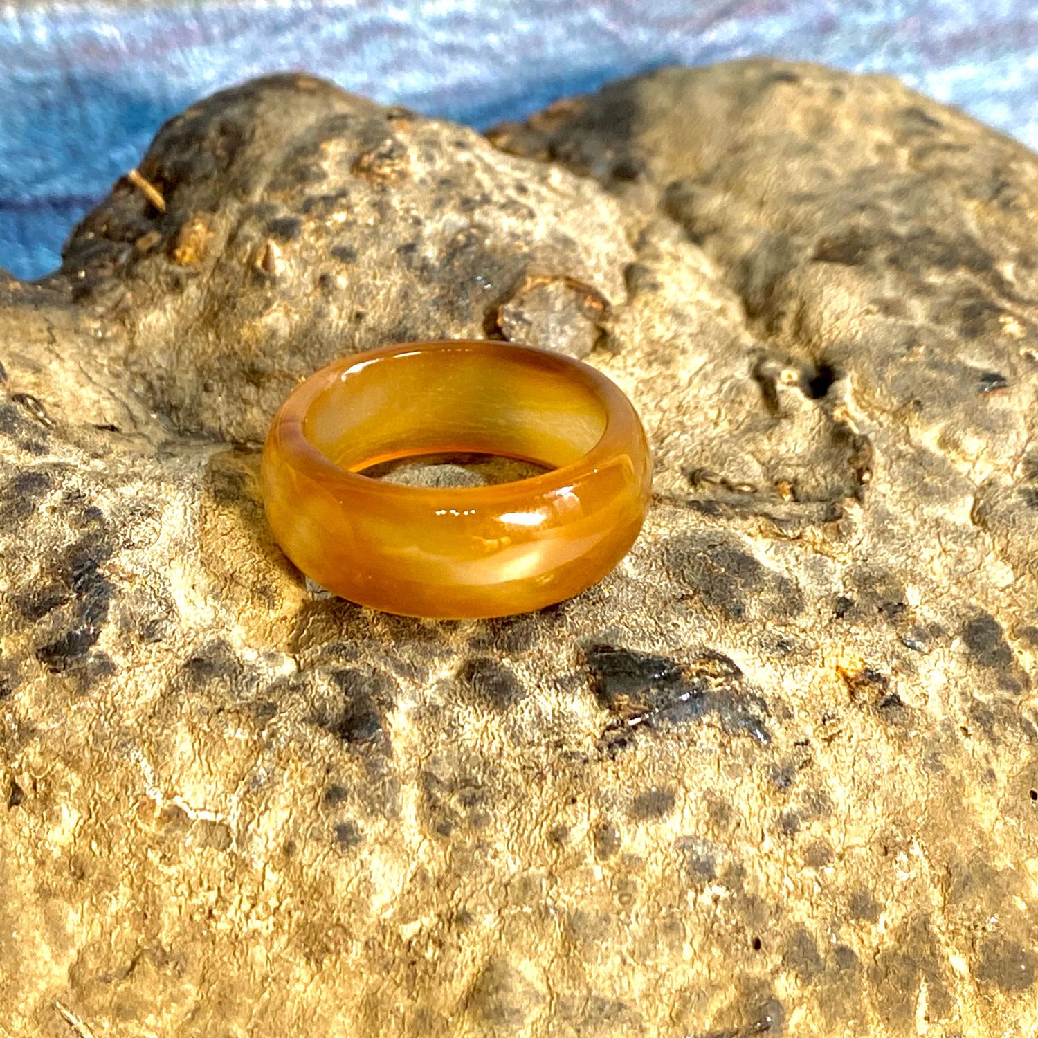 Кольца из натуральных камней