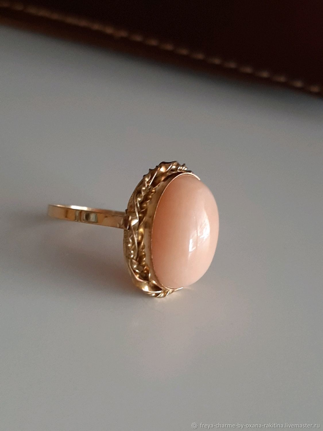 ПРОДАНО Золотое кольцо с натуральным кораллом bokè, 750 проба в ...