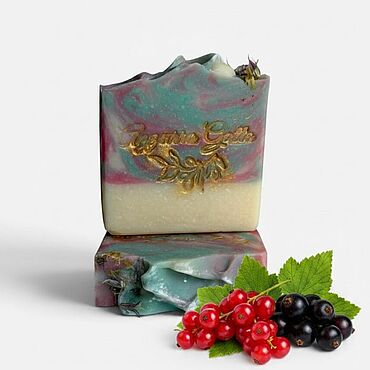 Косметика ручной работы. Ярмарка Мастеров - ручная работа Мыло: Red Sorbet натуральное ароматное мыло с шелковыми коконами. Handmade.
