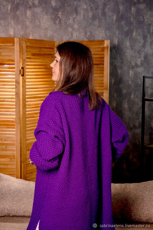 Женское пальто вязаное, длинное, из мериноса темно-фиолетового цвета в интернет-магазине Ярмарка Мастеров по цене 5100 ₽ – P7R2SRU