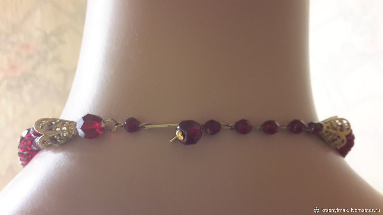 Венецианские бусы. Бусы трехрядные чехия. Бусы чехословакия стекло винтаж. Авито бусы винтаж. Авито бусы винтаж.