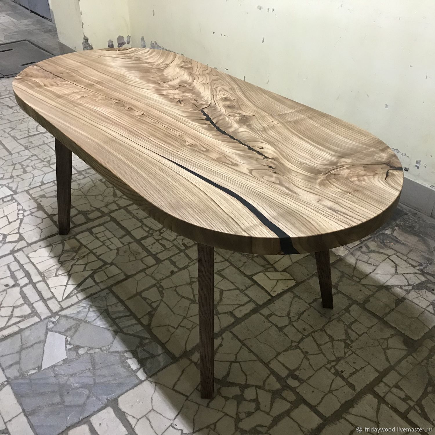 стол из дерева овальный обеденный