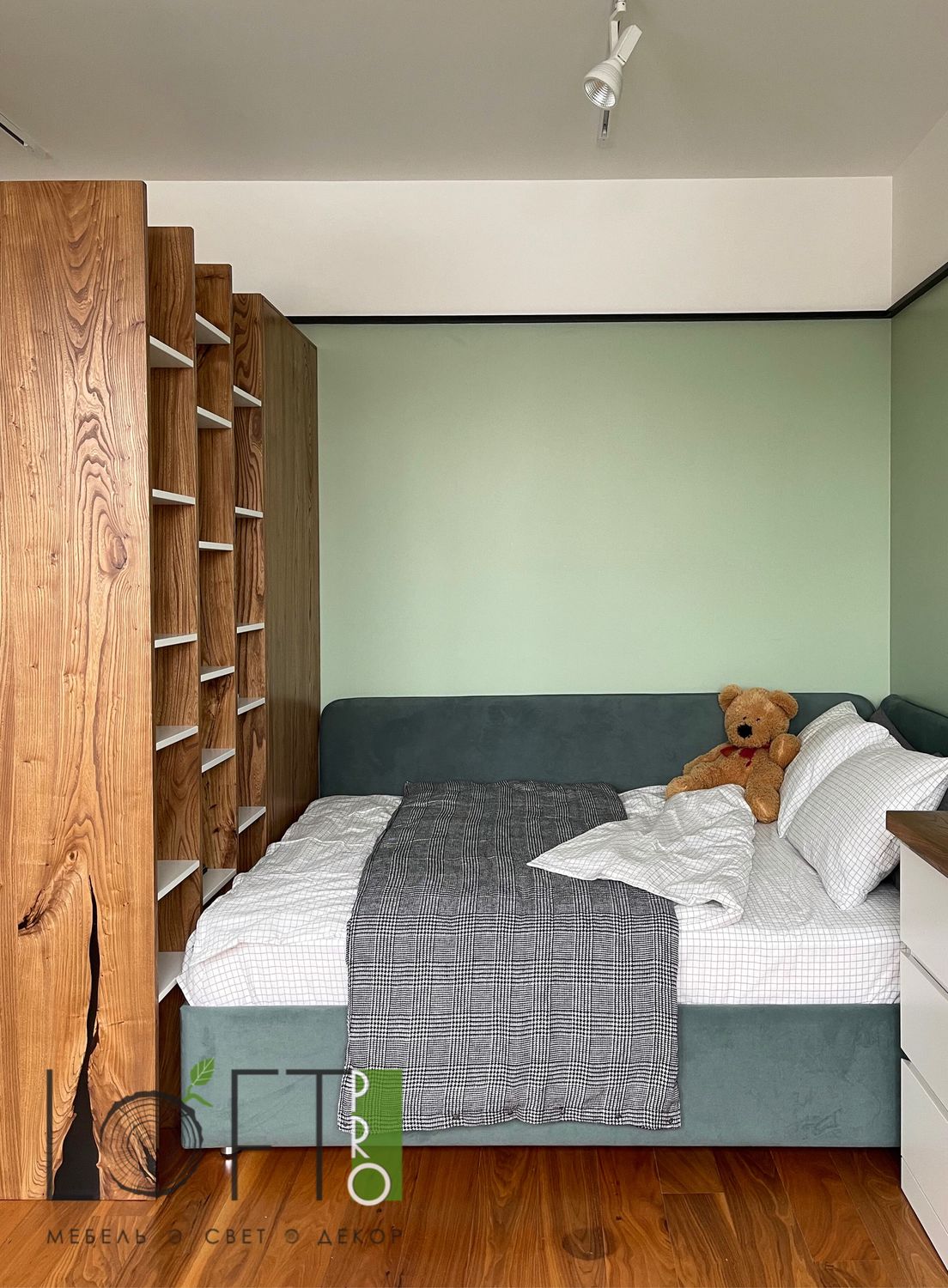 Стеллаж из массива и МДФ в интернет-магазине на Ярмарке Мастеров ...