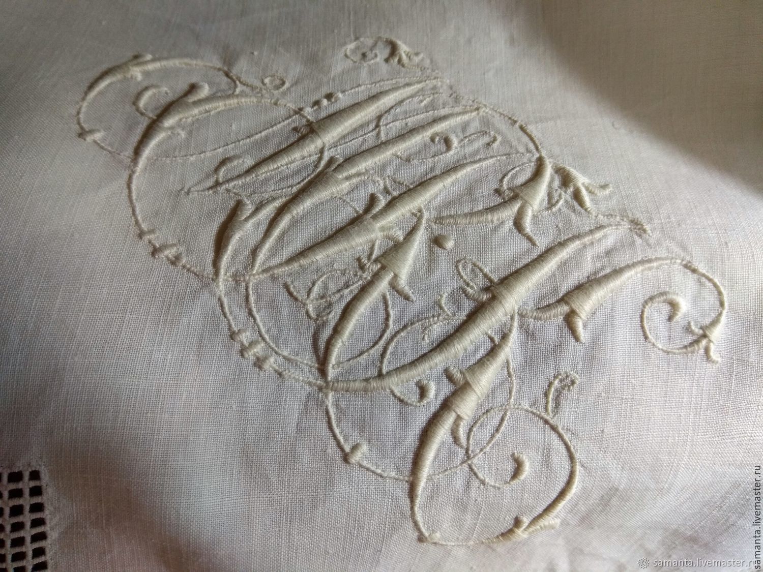 Винтаж Антикварная скатерть "Геральдический орел