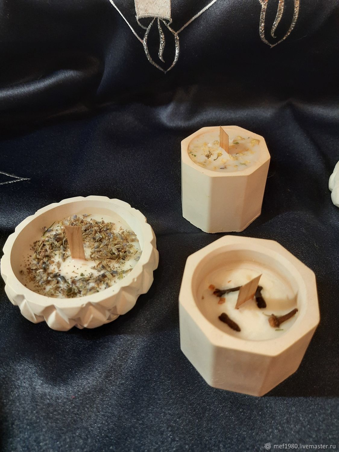 Свечи: Аромасвеча в подсвечнике в интернет-магазине Ярмарка Мастеров по ...