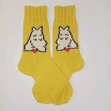 Аксессуары ручной работы. Ярмарка Мастеров - ручная работа RussianSocks Жёлтые вязаные носки муми тролли купить муми с сердечками. Handmade.