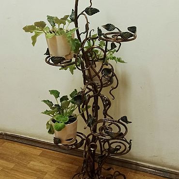 Цветы и флористика ручной работы. Ярмарка Мастеров - ручная работа Подставка для цветов Вьюн с птичкой на 6 горшков. Handmade.